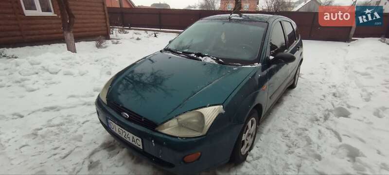 Хэтчбек Ford Focus 2000 в Самборе