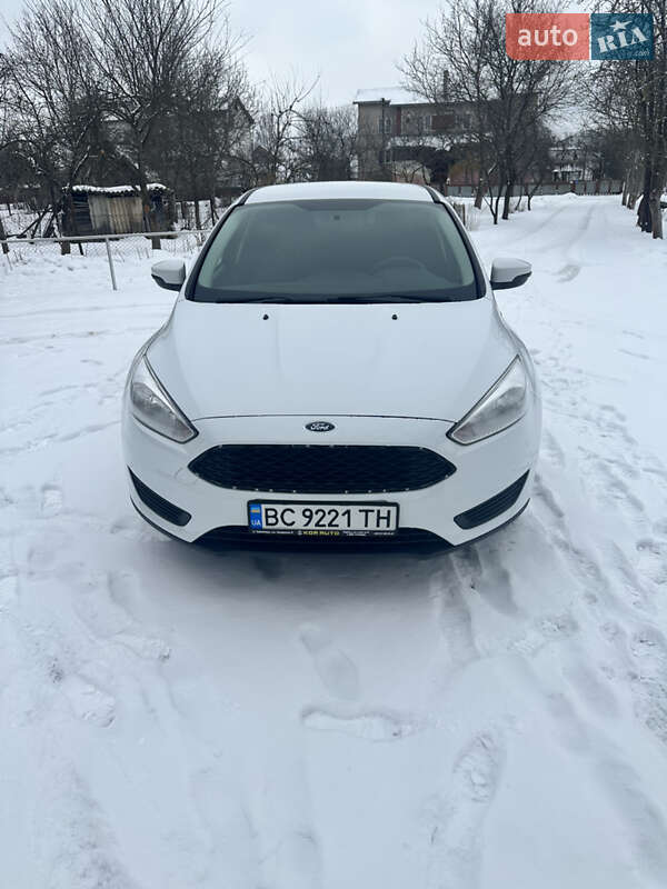 Седан Ford Focus 2015 в Калуші
