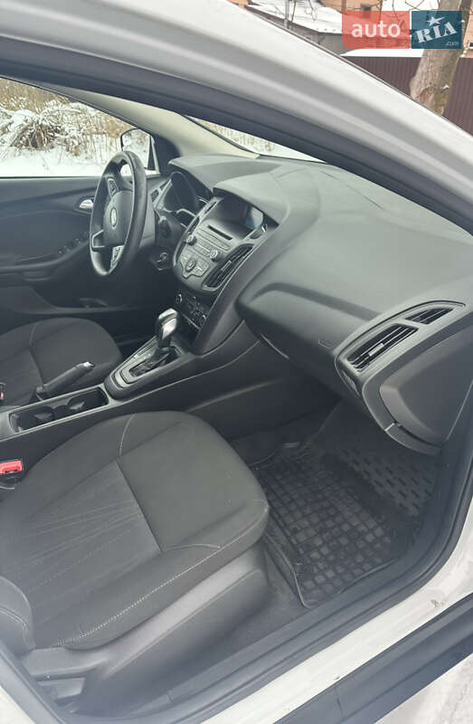 Седан Ford Focus 2015 в Калуші