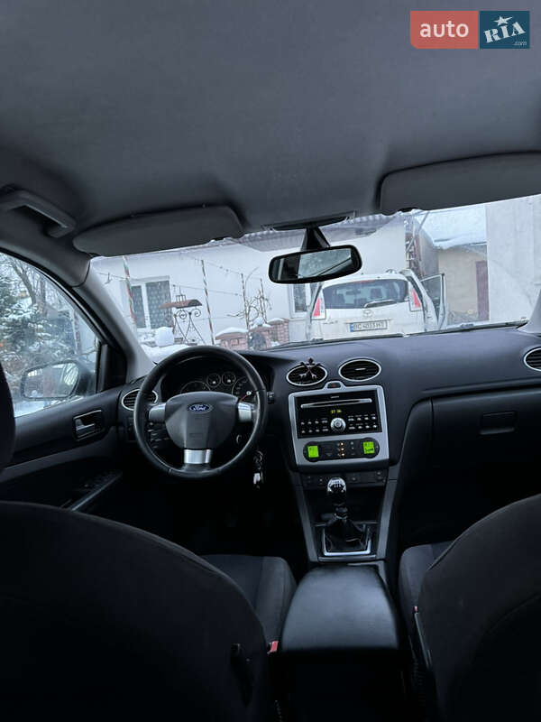 Хэтчбек Ford Focus 2005 в Львове