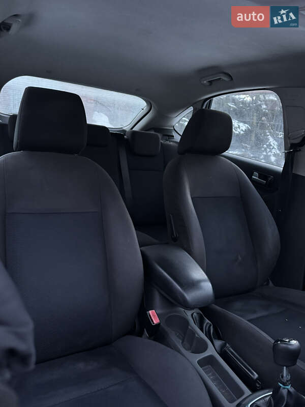 Хэтчбек Ford Focus 2005 в Львове