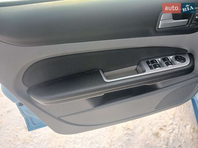 Хэтчбек Ford Focus 2009 в Львове