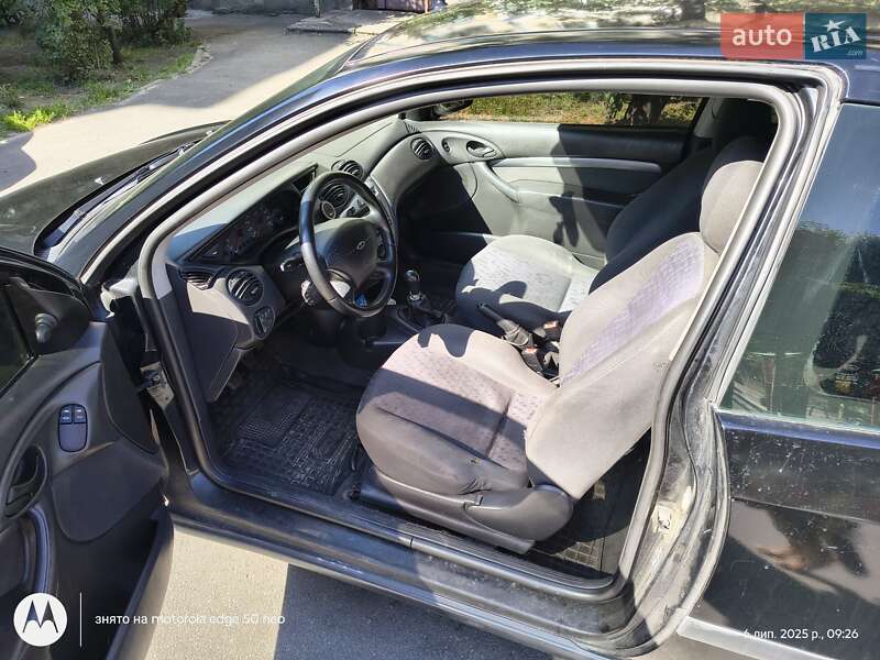 Хэтчбек Ford Focus 1999 в Киеве фото 6 Хэтчбек Ford Focus 1999 в Киеве