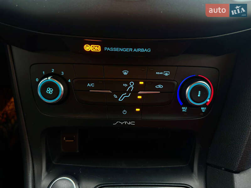 Седан Ford Focus 2015 в Днепре фото 24 Седан Ford Focus 2015 в Днепре