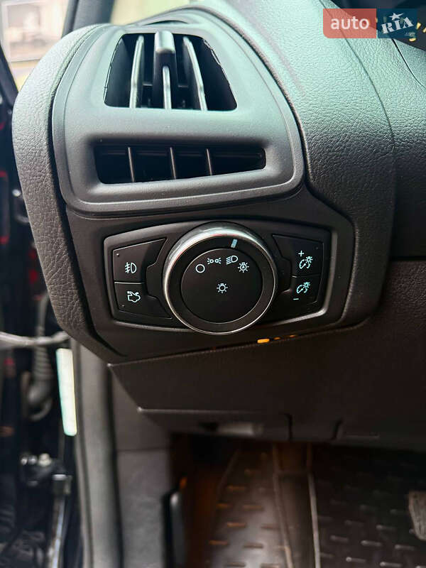 Седан Ford Focus 2015 в Днепре фото 32 Седан Ford Focus 2015 в Днепре