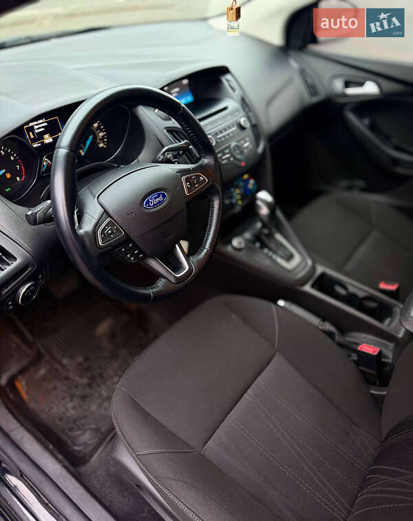 Седан Ford Focus 2015 в Днепре фото 38 Седан Ford Focus 2015 в Днепре