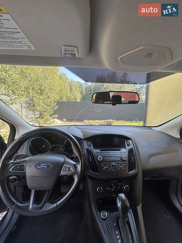 Седан Ford Focus 2015 в Киеве фото 6 Седан Ford Focus 2015 в Киеве