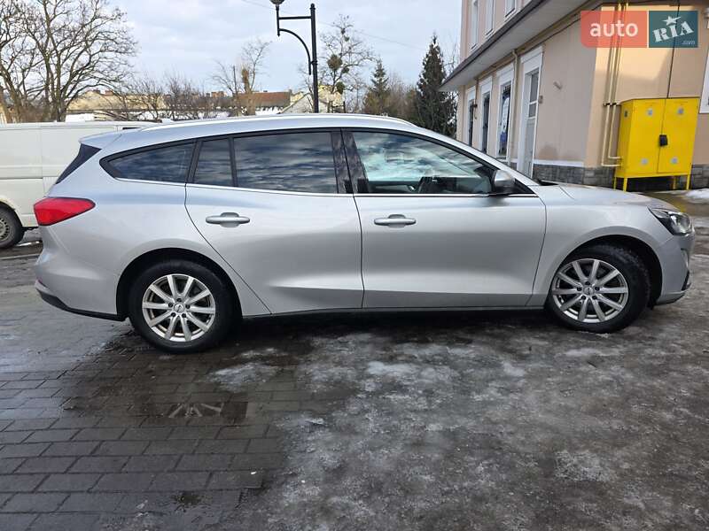 Универсал Ford Focus 2019 в Львове фото 30 Универсал Ford Focus 2019 в Львове