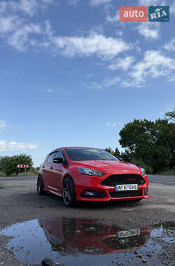 Хэтчбек Ford Focus 2016 в Запорожье