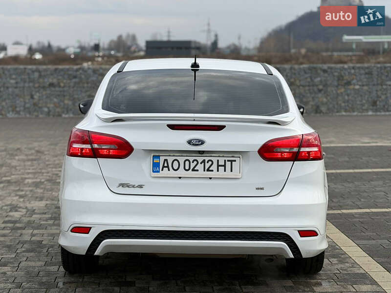 Седан Ford Focus 2015 в Мукачево