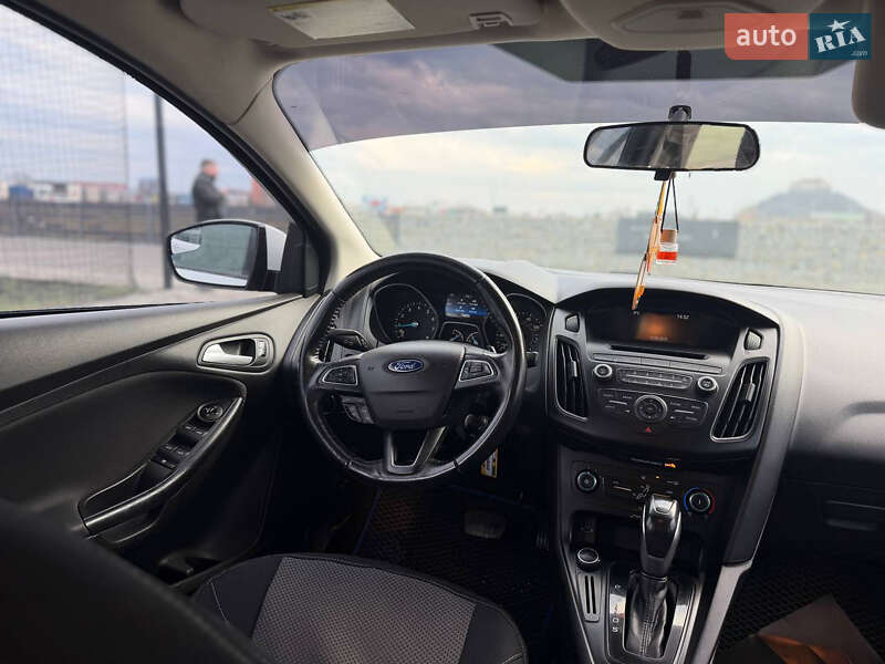 Седан Ford Focus 2015 в Мукачево