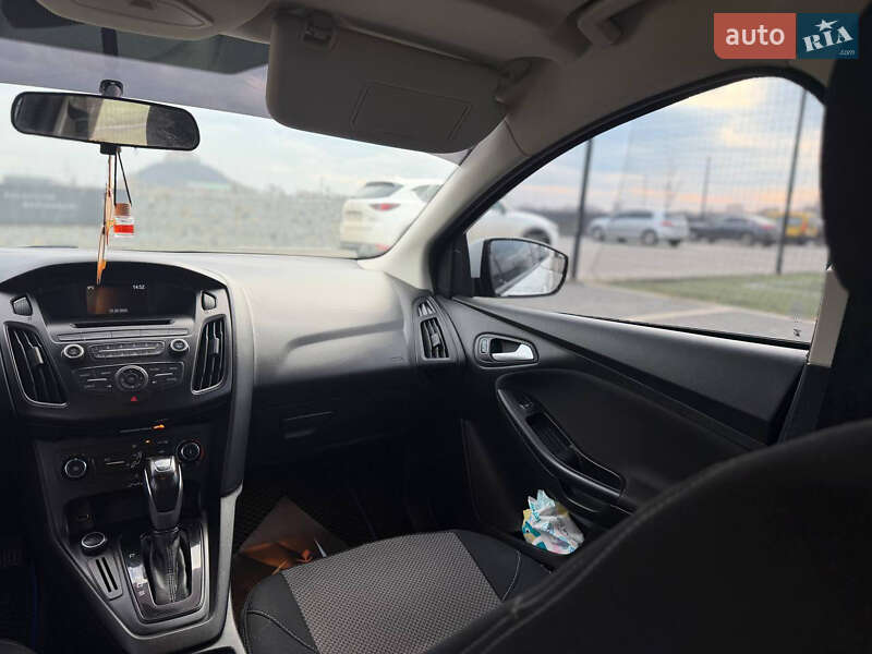 Седан Ford Focus 2015 в Мукачево