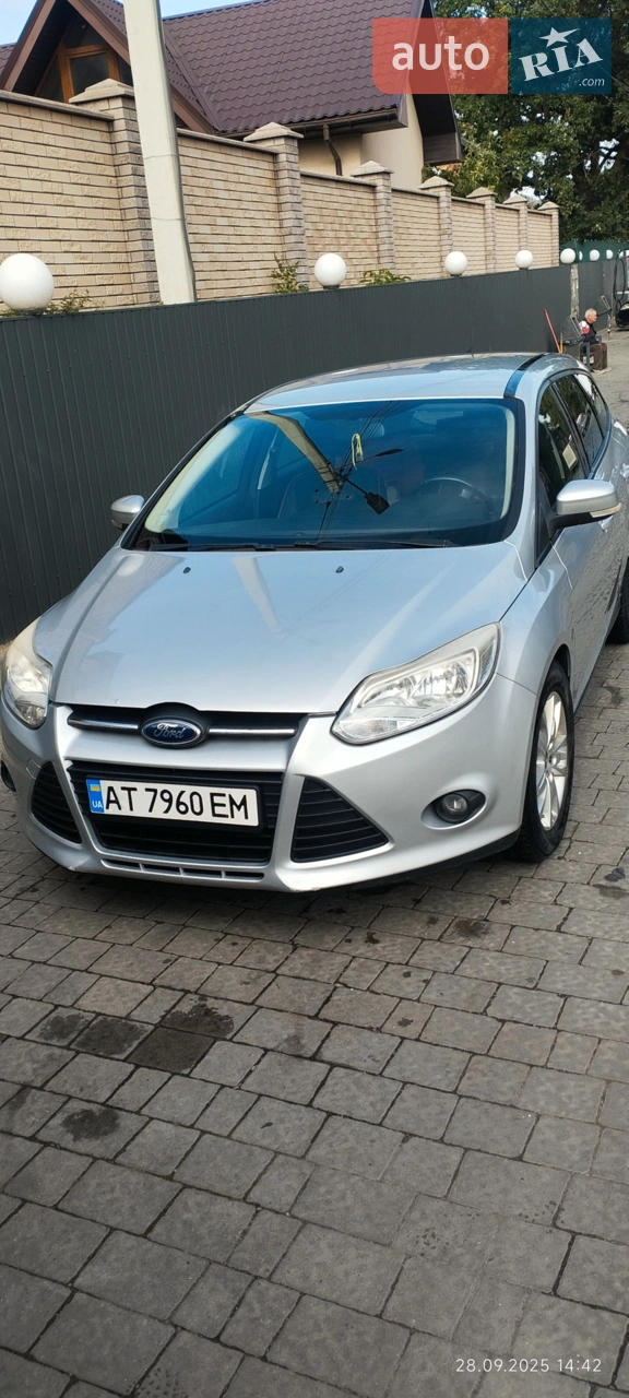 2010 Ford Focus - мініатюра 10
