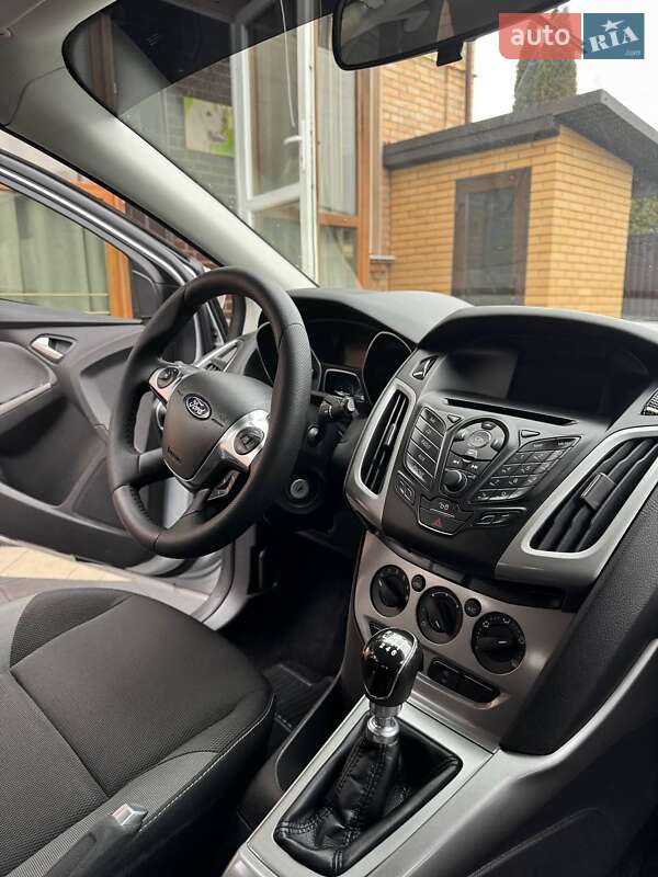 Универсал Ford Focus 2013 в Луцке фото 9 Универсал Ford Focus 2013 в Луцке