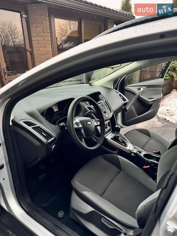 Универсал Ford Focus 2013 в Луцке фото 13 Универсал Ford Focus 2013 в Луцке
