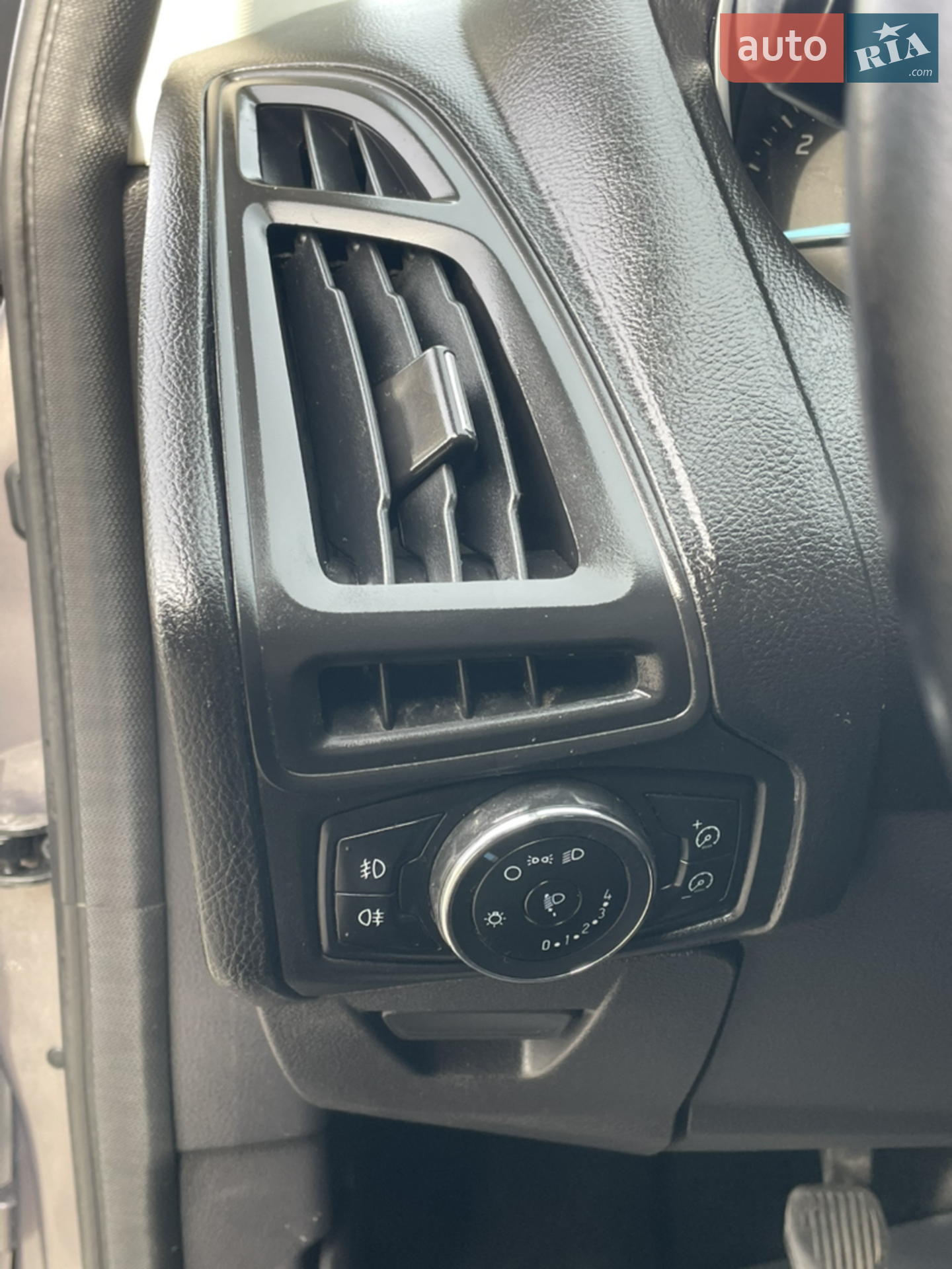 2012 Ford Focus - мініатюра 13