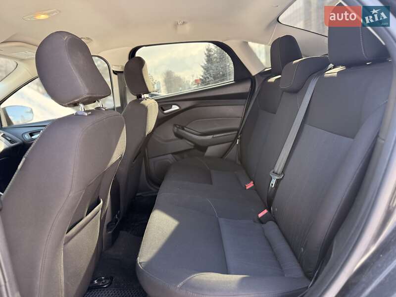 Седан Ford Focus 2017 в Киеве