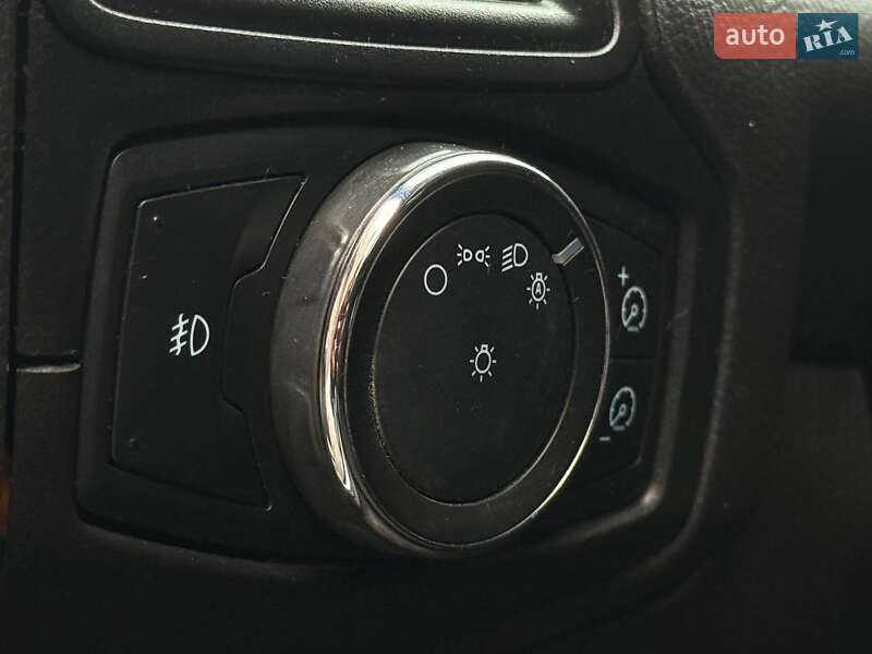 Седан Ford Focus 2012 в Николаеве фото 25 Седан Ford Focus 2012 в Николаеве