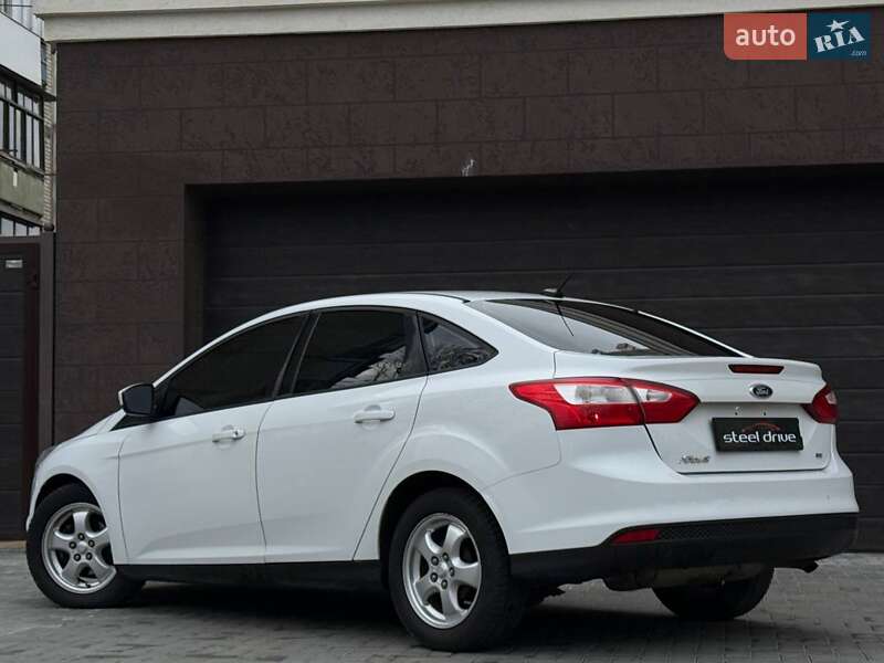 Седан Ford Focus 2012 в Николаеве фото 4 Седан Ford Focus 2012 в Николаеве