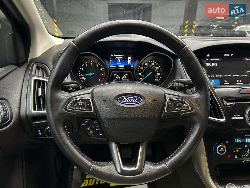 Хетчбек Ford Focus 2016 в Чернівцях