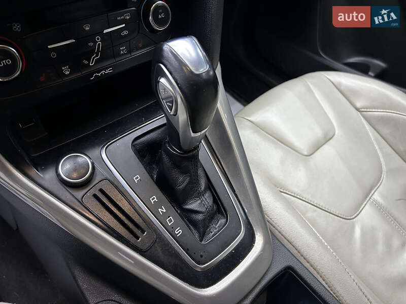 Хетчбек Ford Focus 2016 в Чернівцях