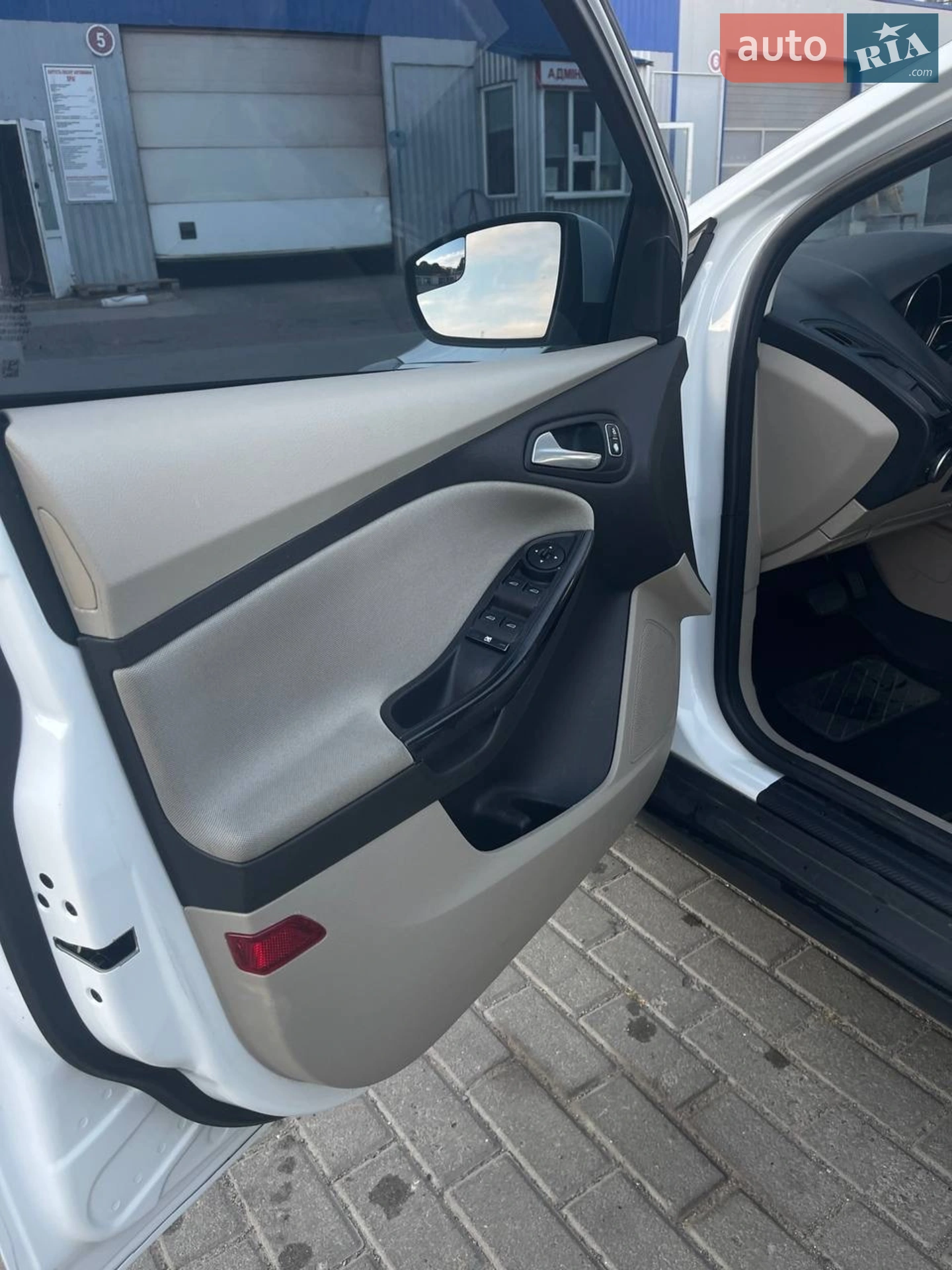 2018 Ford Focus - мініатюра 17