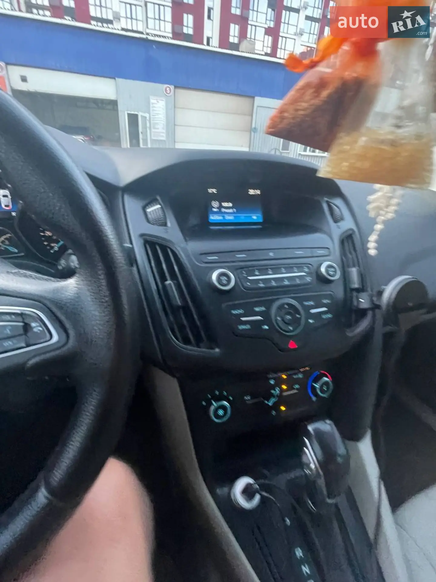 2018 Ford Focus - мініатюра 18