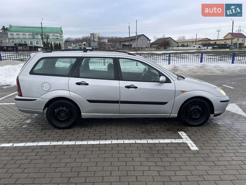 Універсал Ford Focus 2001 в Нововолинську