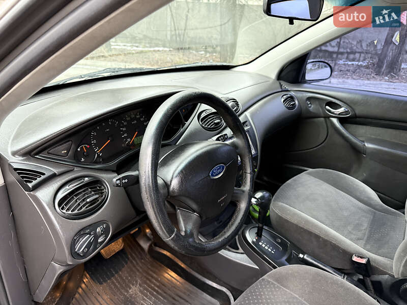 Седан Ford Focus 2003 в Дніпрі