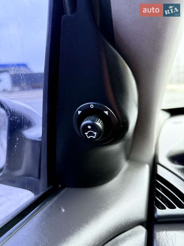 Седан Ford Focus 2003 в Дніпрі