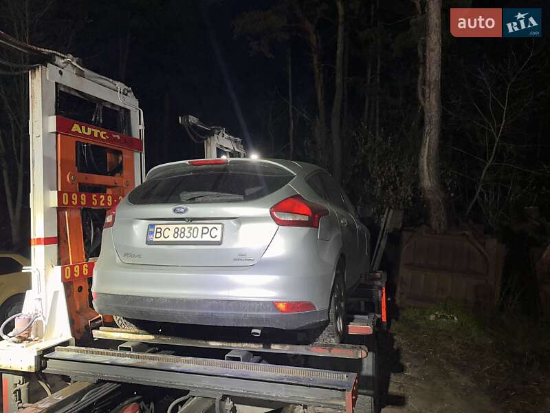 Хэтчбек Ford Focus 2014 в Киеве