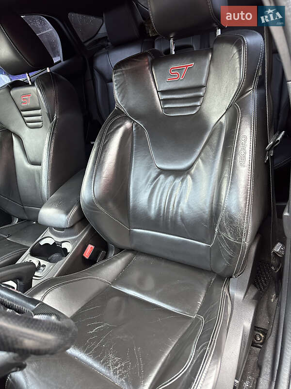 Хэтчбек Ford Focus 2013 в Киеве