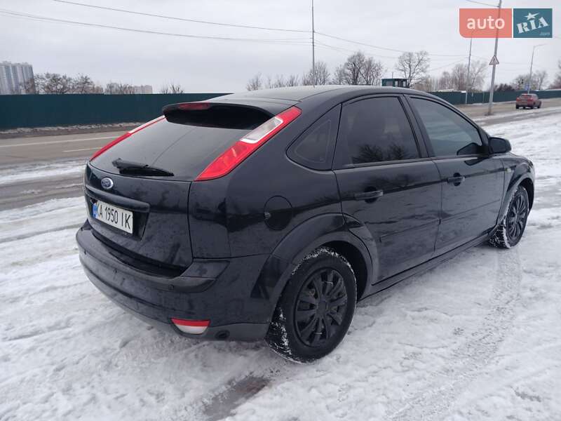Хэтчбек Ford Focus 2007 в Киеве