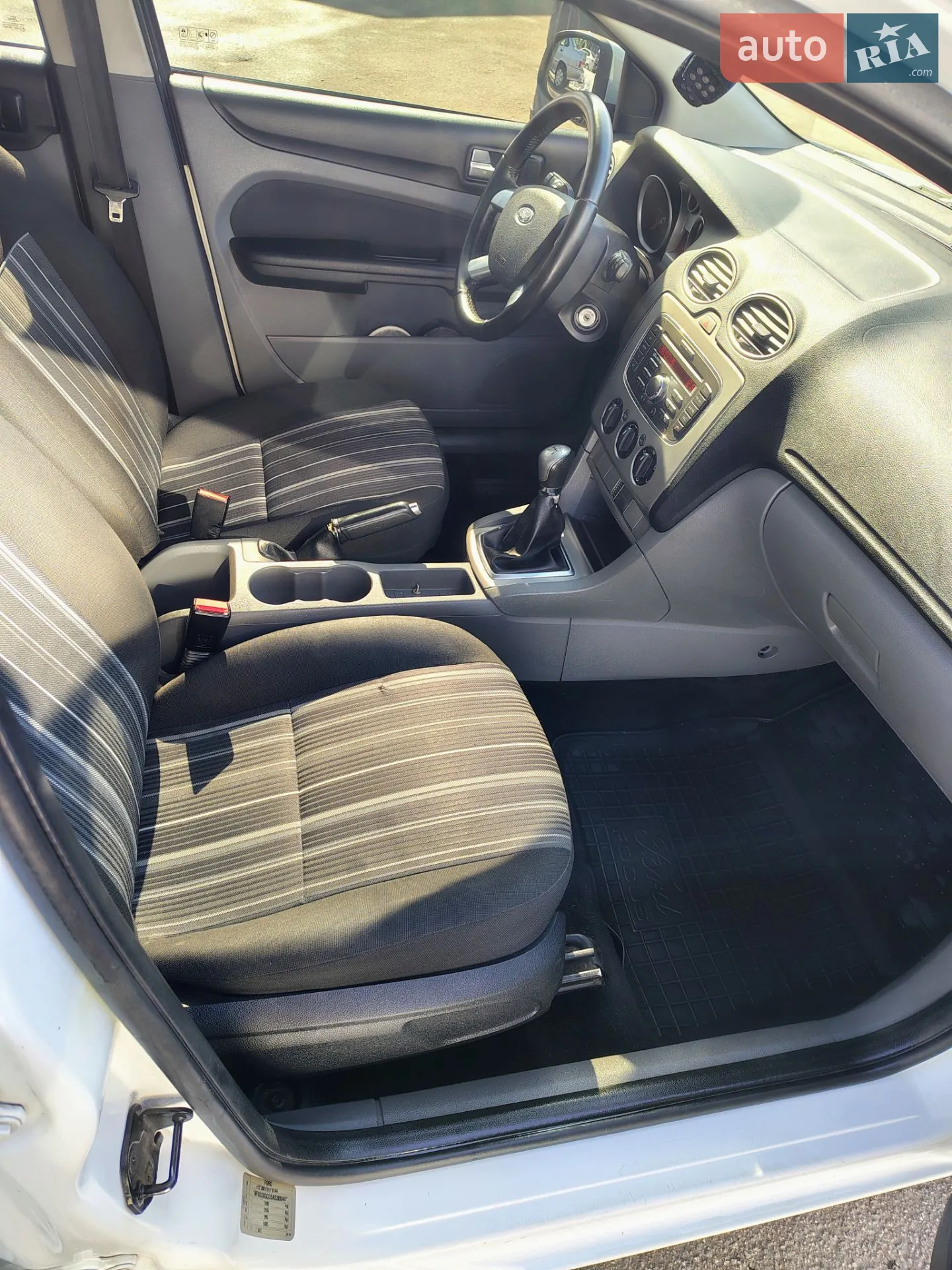 2010 Ford Focus - мініатюра 13