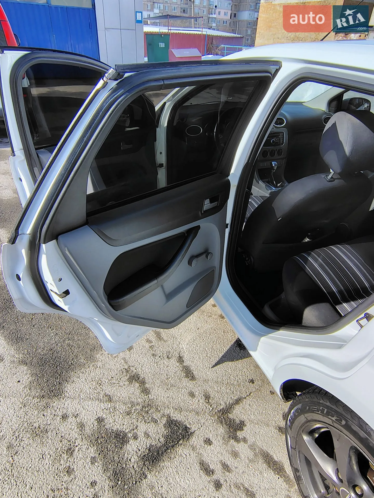 2010 Ford Focus - мініатюра 19