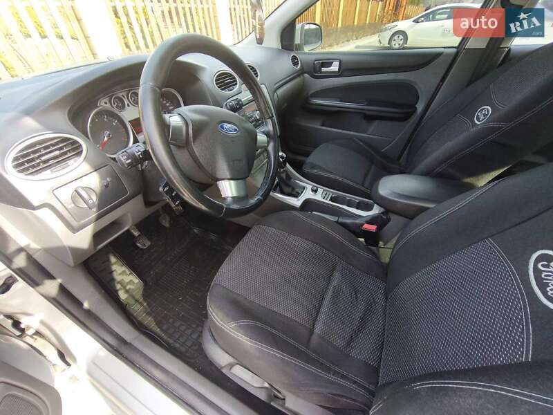 Седан Ford Focus 2010 в Днепре