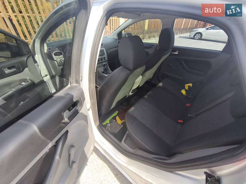 Седан Ford Focus 2010 в Днепре