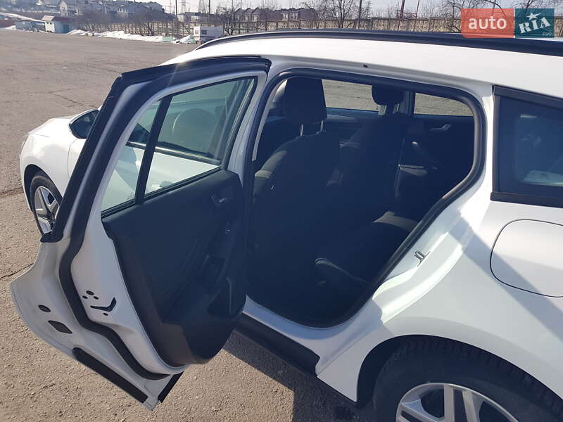 Универсал Ford Focus 2022 в Ровно фото 35 Универсал Ford Focus 2022 в Ровно