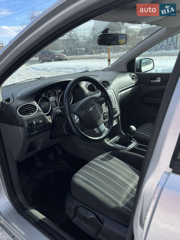 Хетчбек Ford Focus 2009 в Чернігові фото 12 Хетчбек Ford Focus 2009 в Чернігові