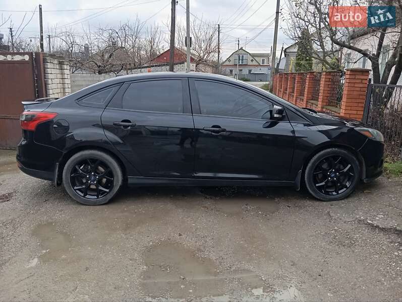 Седан Ford Focus 2014 в Новомосковську фото 3 Седан Ford Focus 2014 в Новомосковську