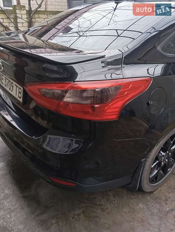 Седан Ford Focus 2014 в Новомосковську фото 20 Седан Ford Focus 2014 в Новомосковську