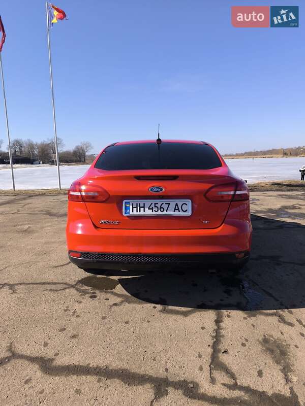 Седан Ford Focus 2015 в Подільську