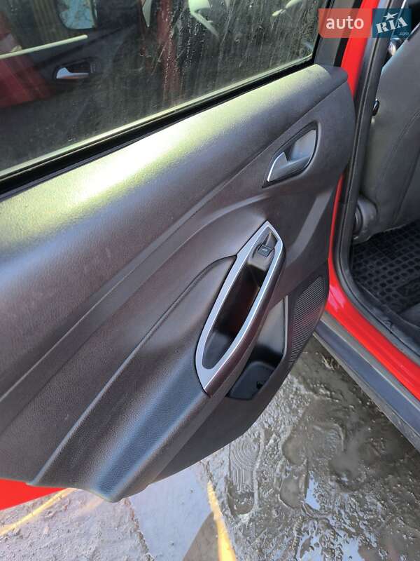 Седан Ford Focus 2015 в Подільську