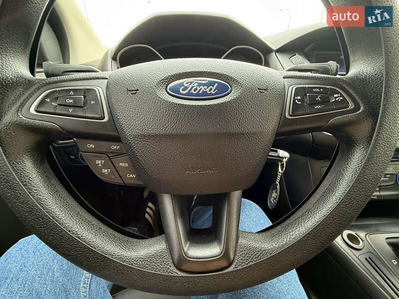 Хэтчбек Ford Focus 2016 в Киеве