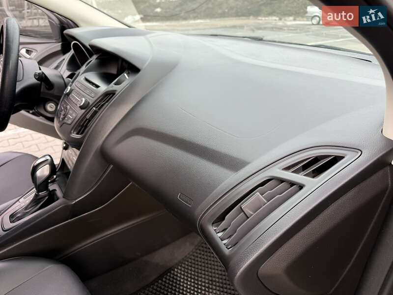 Хэтчбек Ford Focus 2016 в Киеве