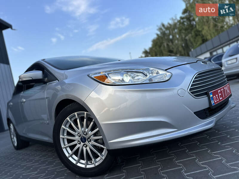 Хетчбек Ford Focus 2014 в Володимирі