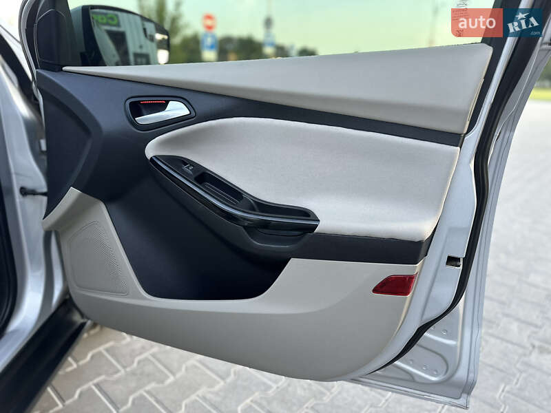 Хетчбек Ford Focus 2014 в Володимирі