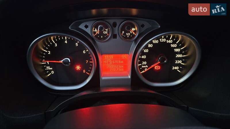 Хэтчбек Ford Focus 2010 в Харькове фото 6 Хэтчбек Ford Focus 2010 в Харькове