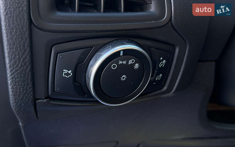 Седан Ford Focus 2018 в Львові