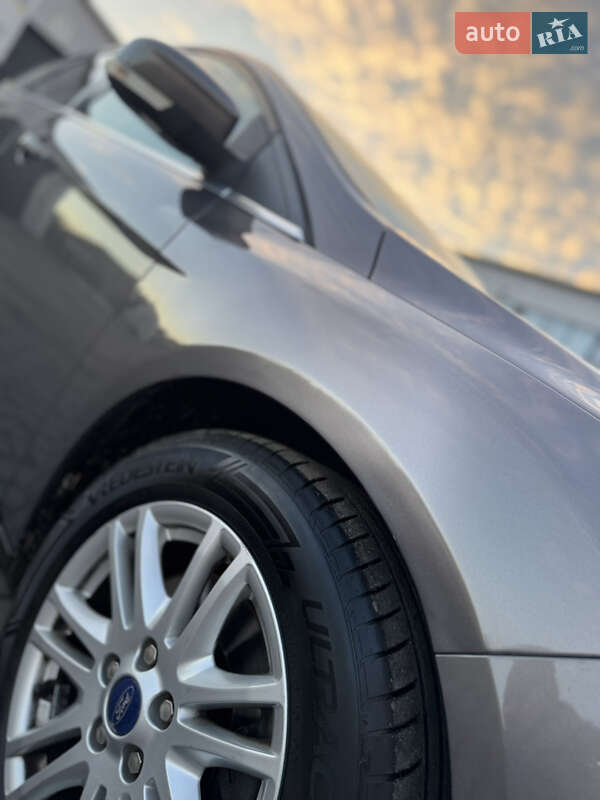 Универсал Ford Focus 2012 в Нововолынске